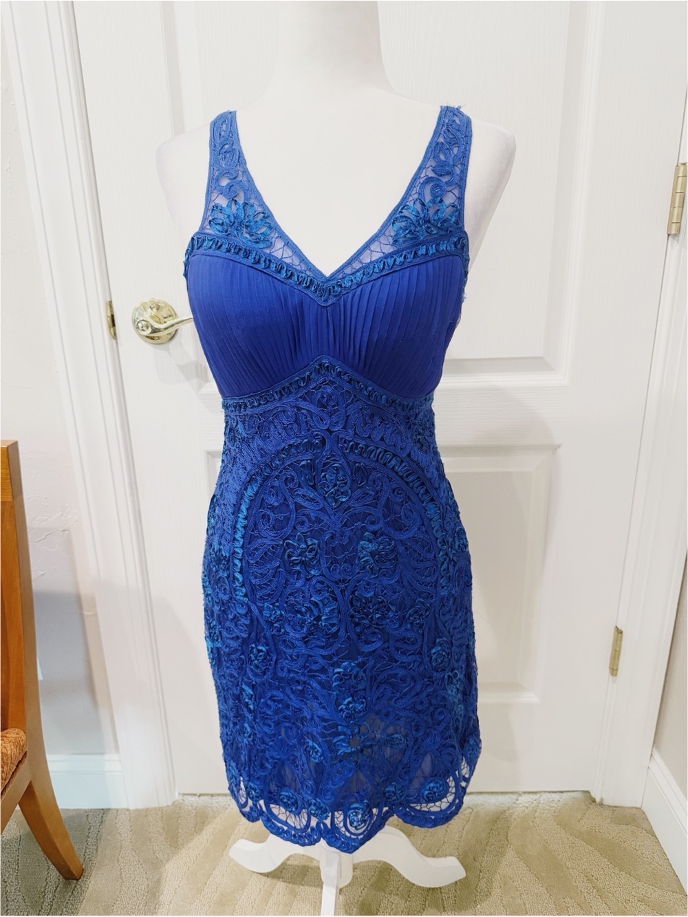 NWOT Navy Lace Lace V-Neck Sleeveless Dress with Pleating on Breasts